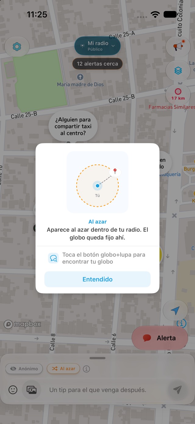 La explicación de «Al azar» en la app: un círculo con tu punto al centro y el globo en otro punto dentro de tu radio; dice «Aparece al azar dentro de tu radio. El globo queda fijo ahí»