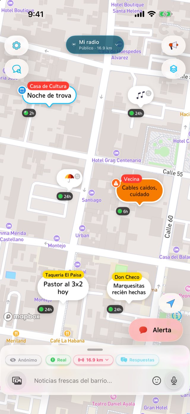 Captura de Liivoo en un iPhone: el mapa del centro con globos de vecinos, dos de negocios, un evento y una alerta de peligro naranja.