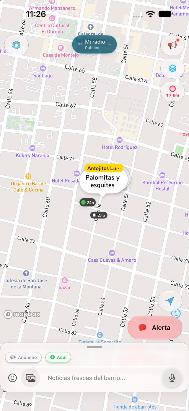 Captura de Liivoo en un iPhone: en el mapa, el globo de un negocio que vende palomitas y esquites con su contador 2/5 debajo; el globo aparece en su lugar real, no encima de los demás.